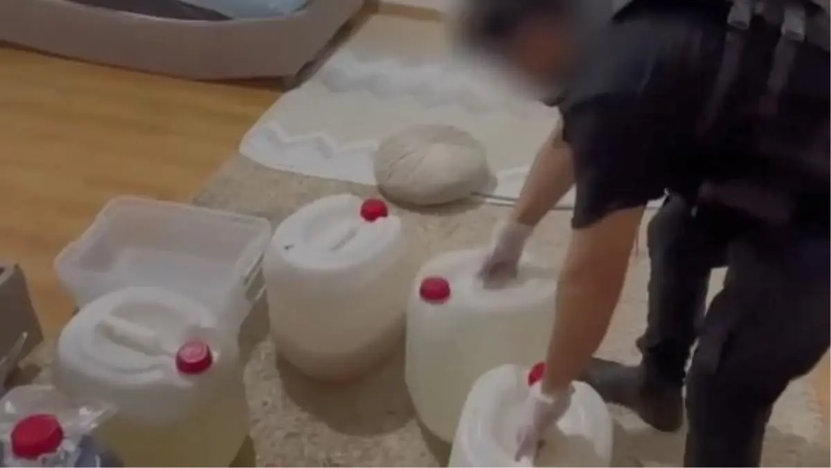 46 ilde düzenlenen 'Narkogüç-42' operasyonunda ele geçirilen uyuşturucular sergilendi