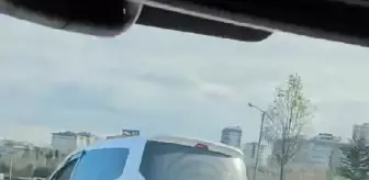 TEM Otoyolunda trafikte yol verme nedeniyle tartışma çıktı