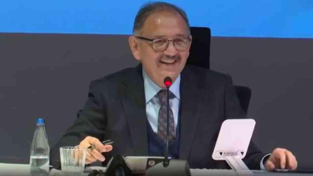 Bakan Özhaseki ile Gaziantepli muhtar arasındaki diyalog herkesi güldürdü