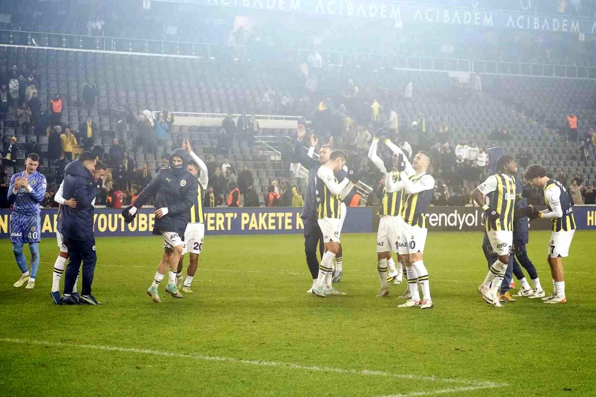 Fenerbahçe Süper Lig'de Konyaspor'u 7-1 mağlup etti