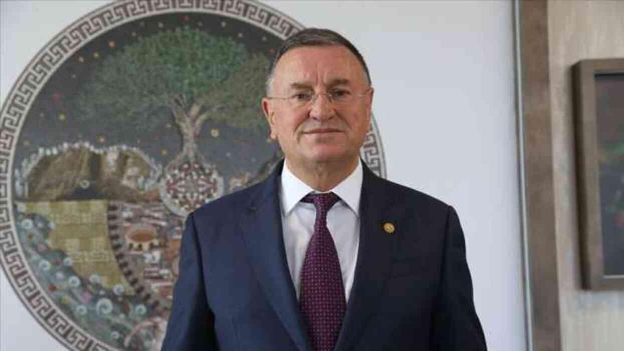 'Hatay'da vereceğimiz karar çok tarihi olacak' diyen CHP lideri Özel, Lütfü Savaş'ı yeniden aday gösterdi