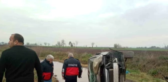 Osmaniye'de Otomobil Yan Yattı, 1 Kişi Yaralandı