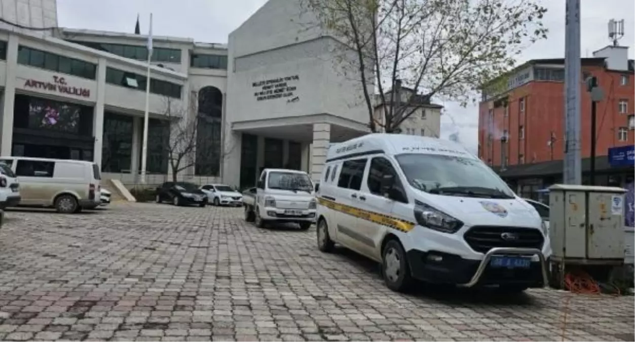 Artvin Valilik Binasına Ateş Açıldı