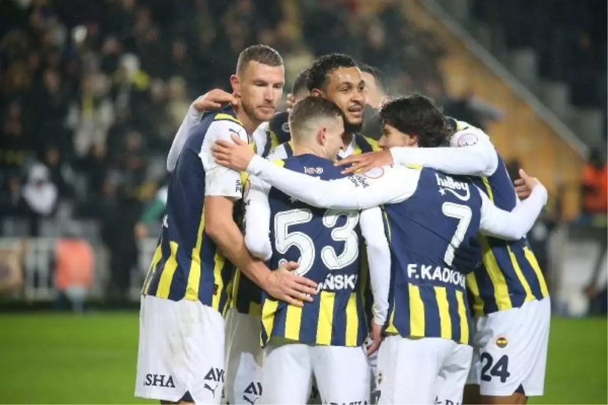 Fenerbahçe Süper Lig'de Son 7 Maçta Puan Kaybetmedi