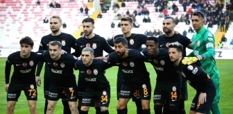 Galatasaray Teknik Direktörü Okan Buruk, Sivasspor maçında 3 değişiklik yaptı