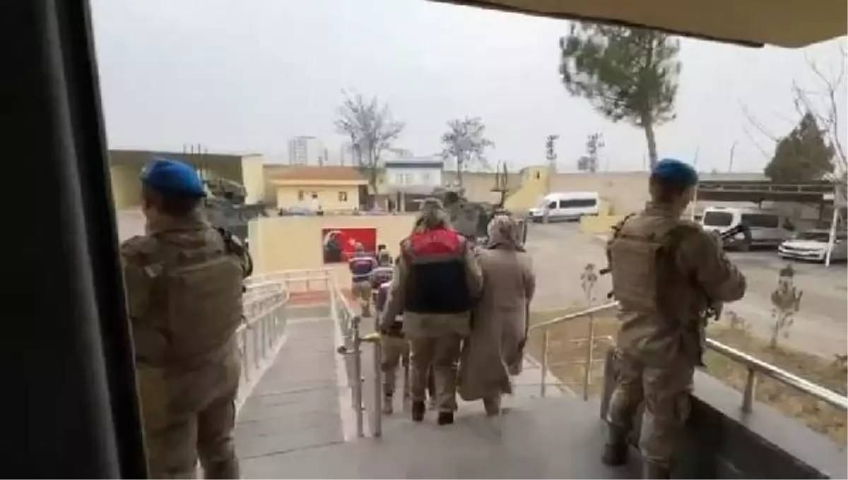 Diyarbakır'da PKK/KCK propagandası yapan 8 şüpheli yakalandı
