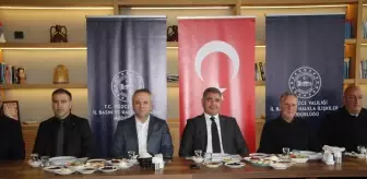 Düzce Valisi Selçuk Aslan, Gazetecilerle Buluştu