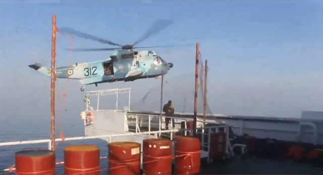 İran'ın TÜPRAŞ'ın petrolünü taşıyan gemiye düzenlediği operasyonun görüntüleri ortaya çıktı