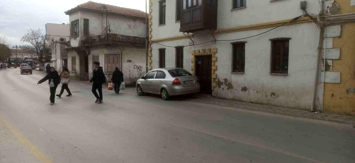 Muğla'da motosiklet ve otomobil çarpışması: 4 yaşındaki çocuk yaralandı