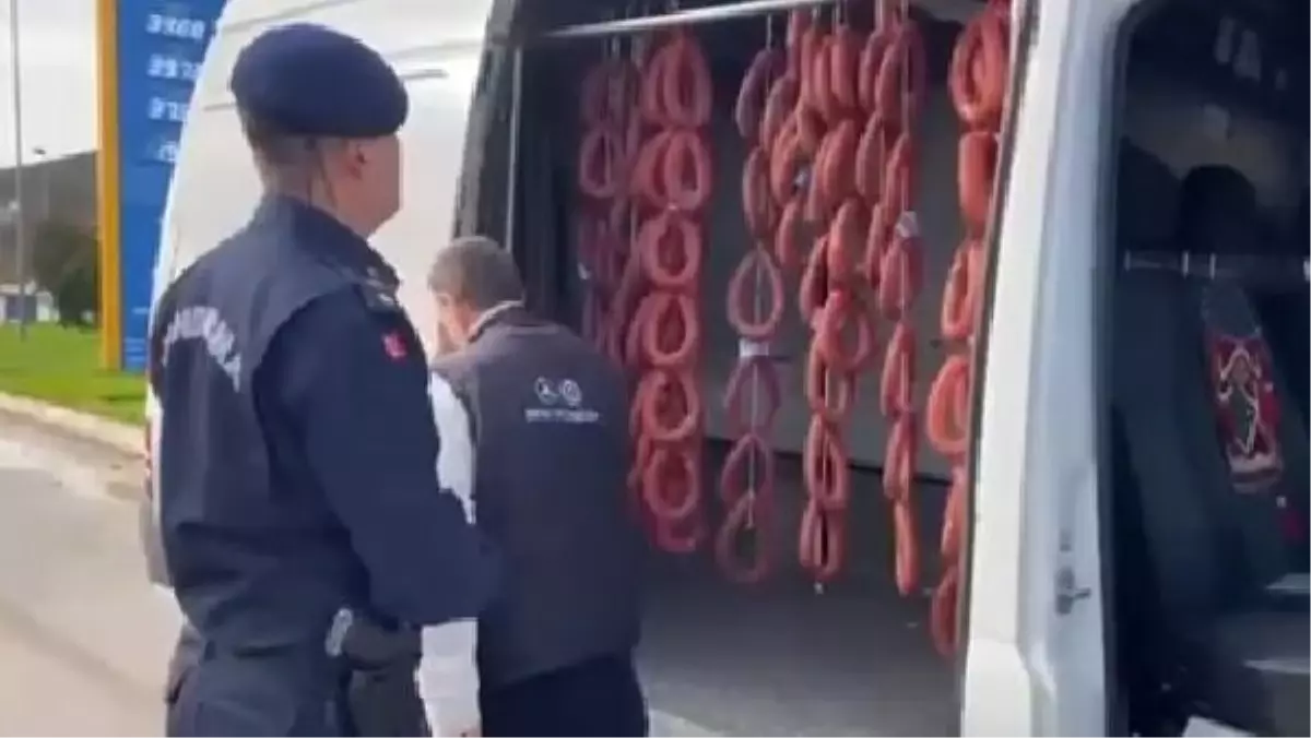 Akaryakıt İstasyonunda Sucuk Yıkama Olayında Sağlık Sorunu Tespit Edilmedi