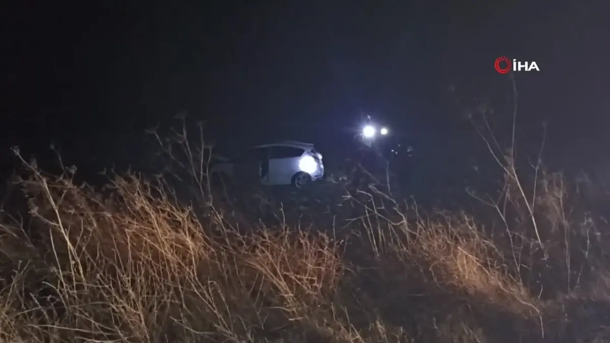 Otomobille tarlaya uçtu, yaralı olarak kurtuldu