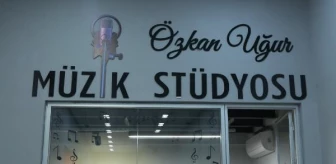 Özkan Uğur'un adı İBB tarafından açılan müzik stüdyosunda yaşatılacak