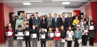 Samsun'da Ortaokul Öğrencilerine Peygamberimizin Hayatını Öğrenme Kitap Okuma Yarışması Ödülleri Verildi
