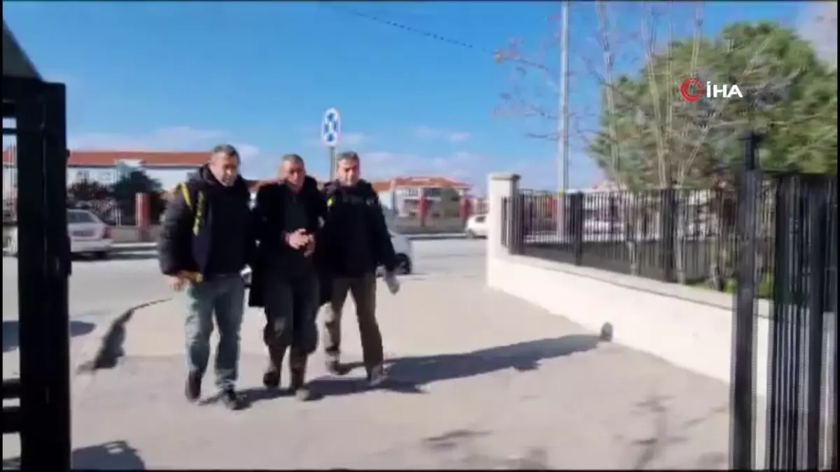 Ayvalık'ta firari polis yakalandı