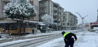 Bartın'da Mevsimin İlk Karı Yağdı