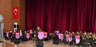 Balıkesir Üniversitesi'nde Pop ve Caz Şarkılarıyla Moral Konseri