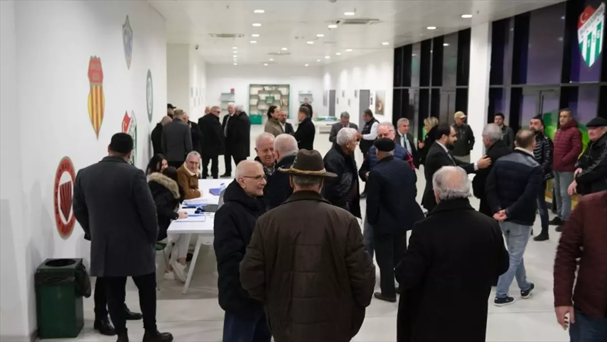 Bursaspor'un Olağanüstü Seçimli Genel Kurulu 20 Ocak'a ertelendi
