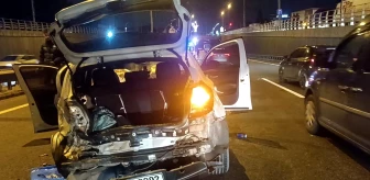 Gebze'de 2 Otomobil Çarpıştı, 1 Kişi Yaralandı