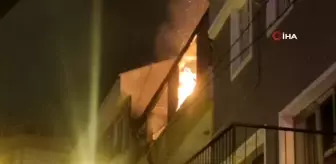Kağıthane'de korkutan yangın: Alevler 3 binayı sardı