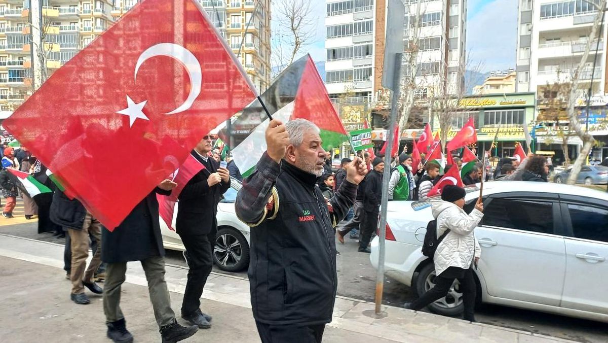 Kahramanmaraş'ta Şehitler ve Gazze İçin Yürüyüş Düzenlendi