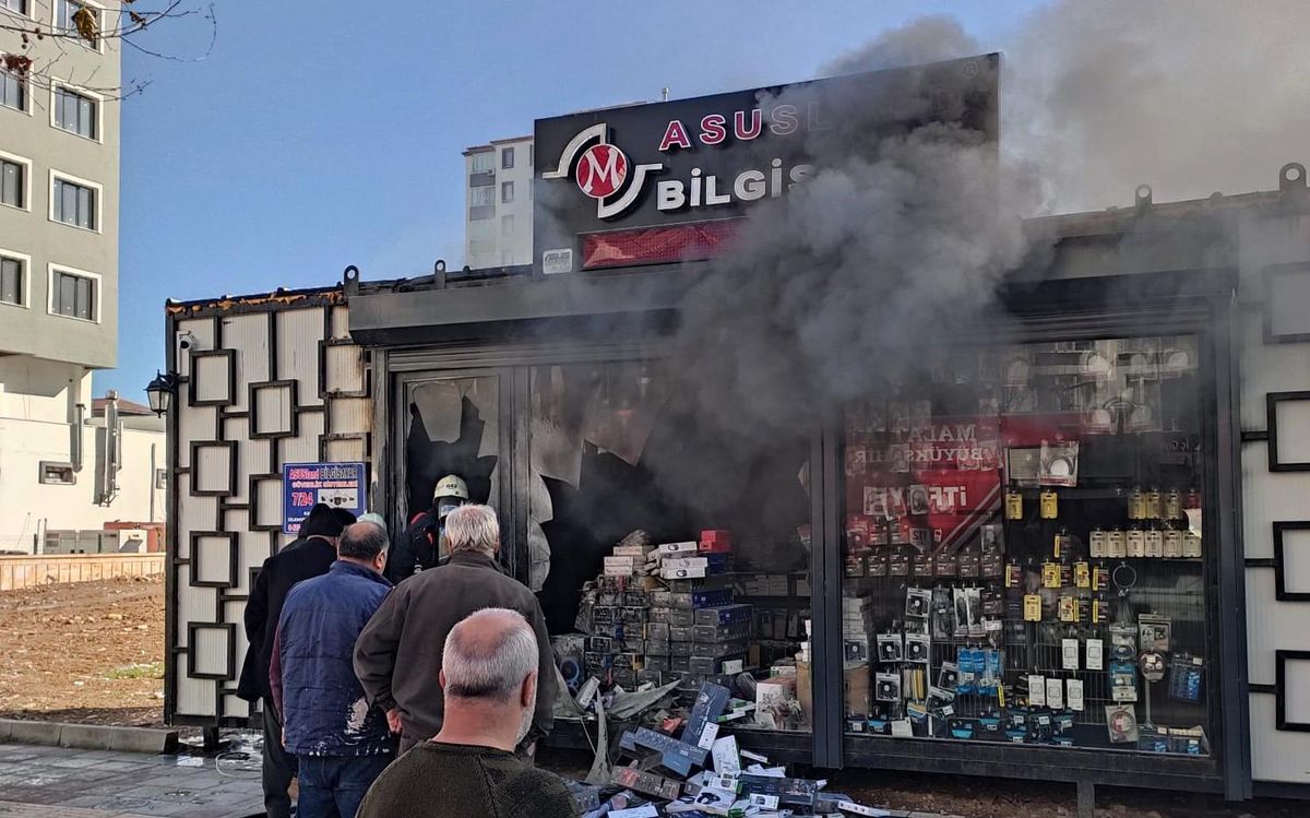 Malatya'da geçici iş yerinde çıkan yangın kontrol altına alındı