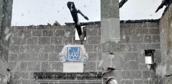 Rize'deki Tarihi Akmescit Camisi Yıldırım Sonucu Yandı