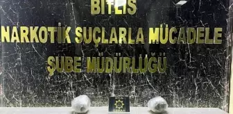 Bitlis'te Yol Kontrolünde 5 Kilo Esrar Ele Geçirildi