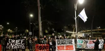 Yahudi aktivistler İsrail'in Gazze saldırılarını protesto etti