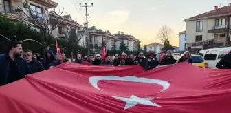 Düzce'de gençler şehitler için yürüdü