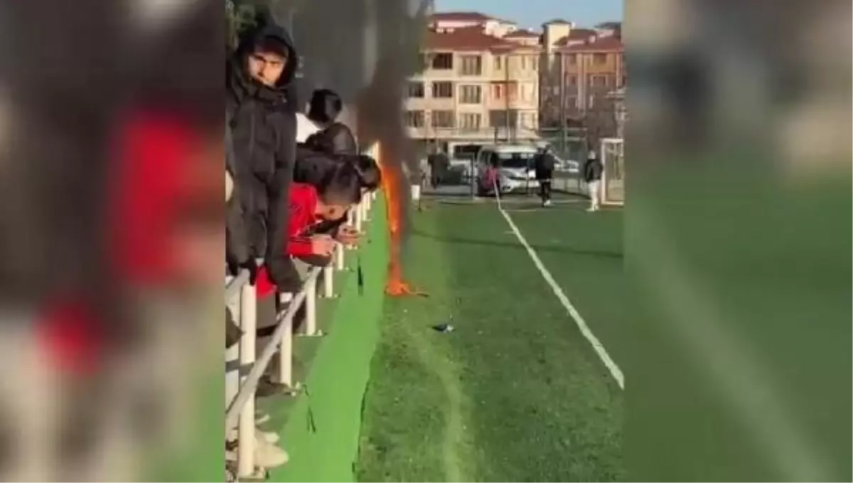 U16 Gelişim Ligi Maçında Tribünde Yangın Çıktı
