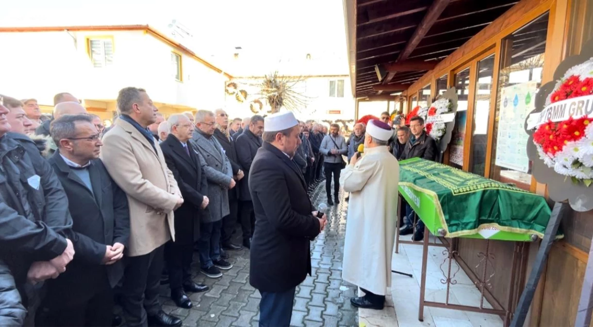 Kılıçdaroğlu, Engin Altay'ın babasının cenaze törenine katıldı