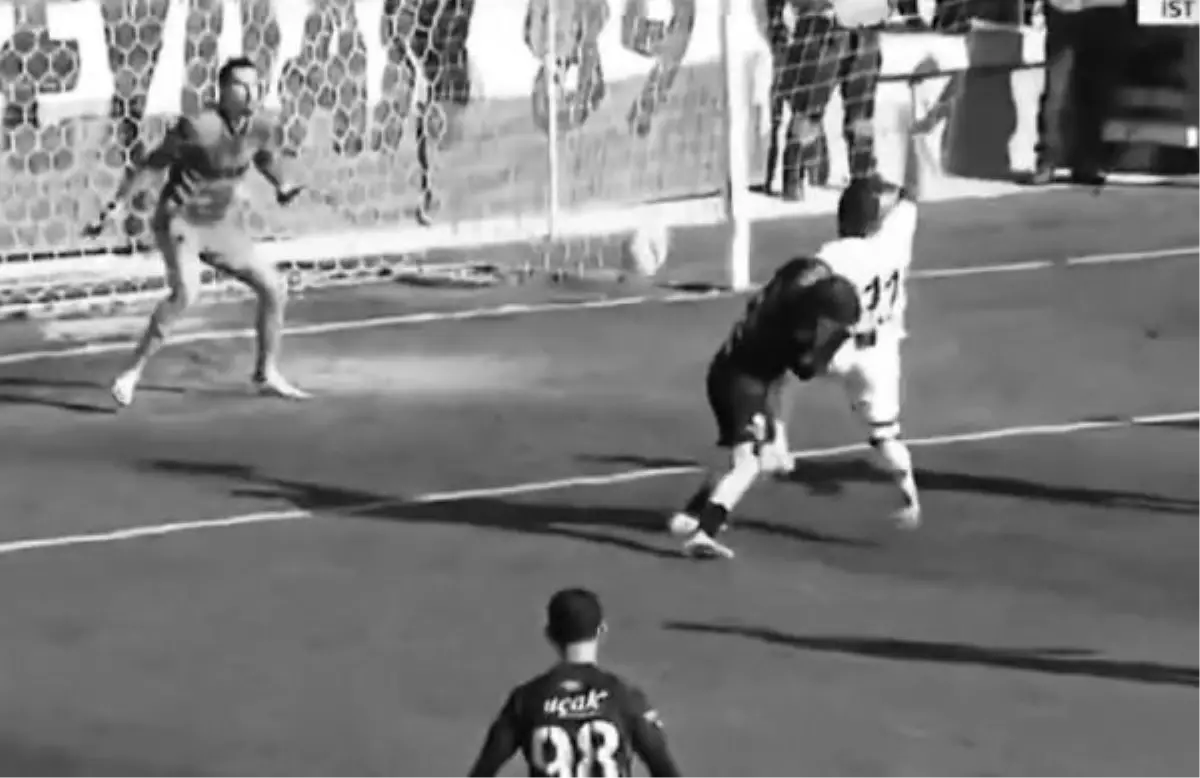 Kocaelispor, Hakem Hatalarını Protesto Ediyor