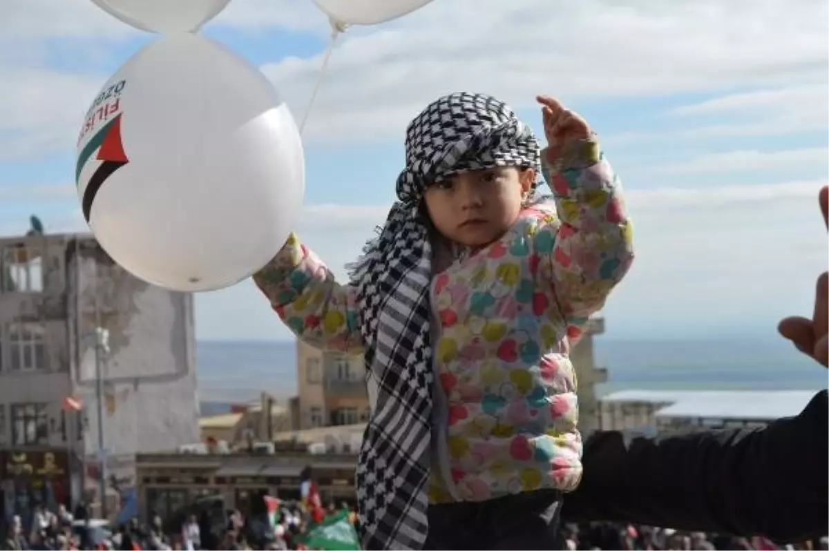 Mardin'de Binlerce Kişi Türk Askeri ve Filistinlilere Yönelik Saldırıları Protesto Etti