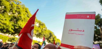 Tunus'ta Gösteride Cumhurbaşkanı İstifası Talep Edildi
