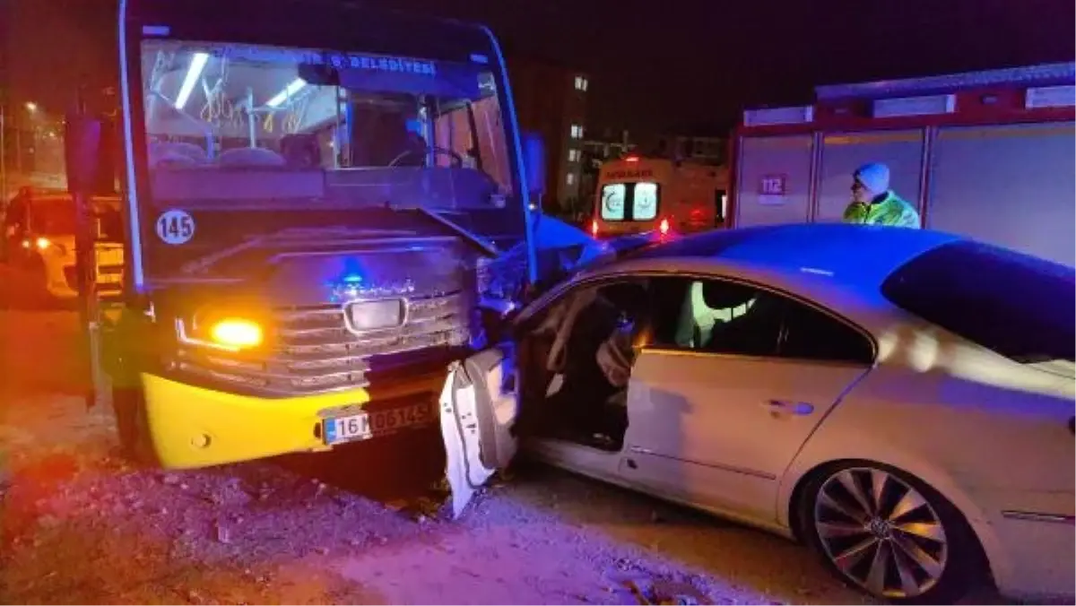 İnegöl'de otobüs ve otomobil kafa kafaya çarpıştı: 7 yaralı