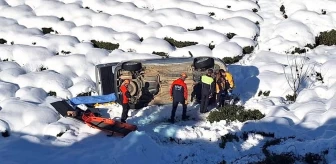 Rize'de buzlu yolda kaza: Sürücü hayatını kaybetti