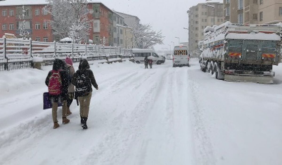 Çorum okular tatil mi, yarın Çorum'da okul yok mu? 16 Ocak Salı Çorum KAR TATİLİ Valilik açıklaması var mı?