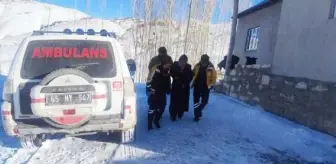 Karla Mücadele Ekipleri Şeker Hastasını Hastaneye Ulaştırdı
