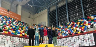 Karslı Atletler İstanbul'da Madalyaları Topladı