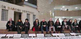 İzmir Barosu, CMK ücret tarifesine karşı oturma eylemi başlattı