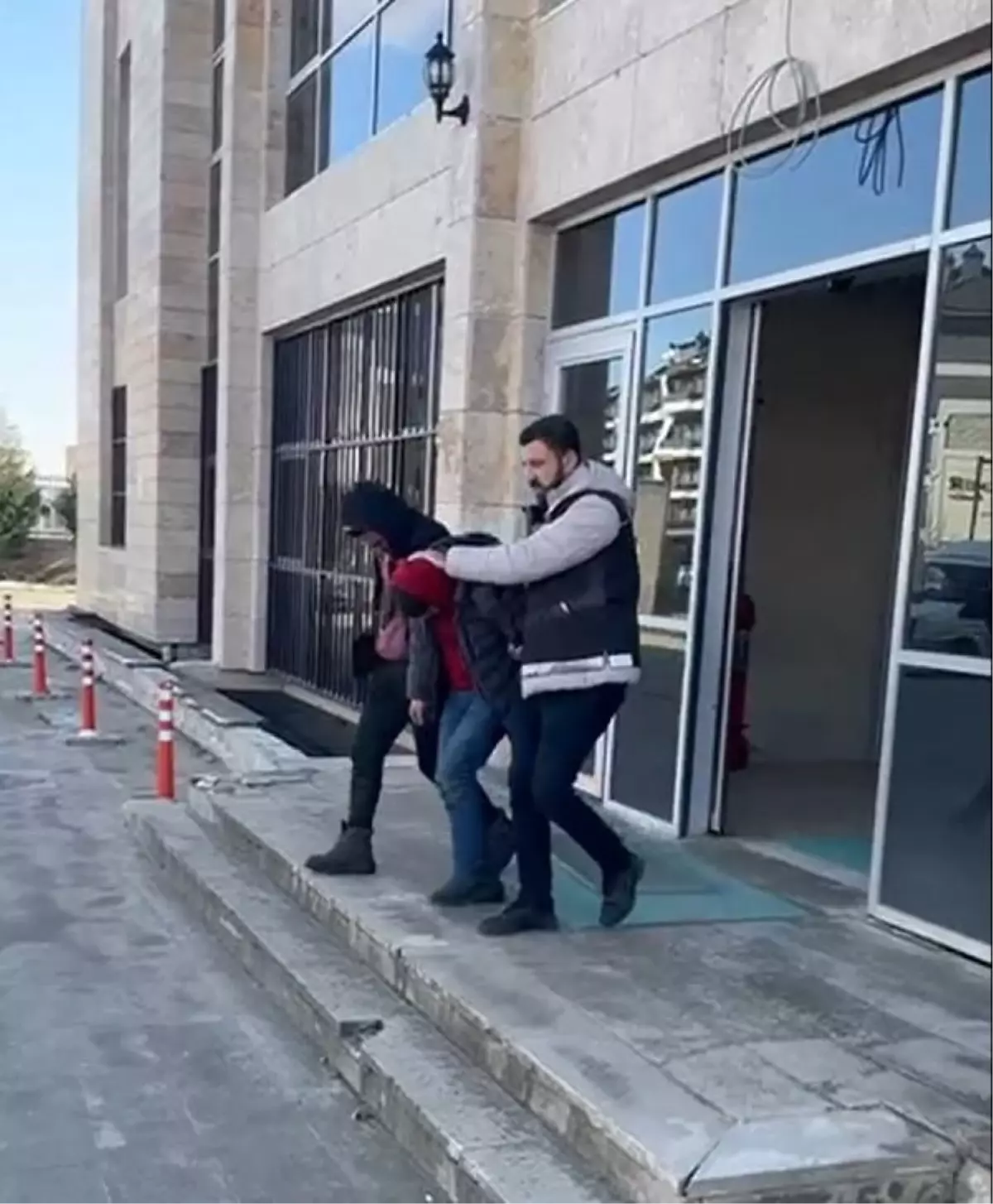 Kütahya'da Uyuşturucu Operasyonu: 2 Şüpheli Tutuklandı