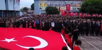 Mersin'deki okullarda Pençe-Kilit Harekatı şehitleri için saygı duruşu yapıldı