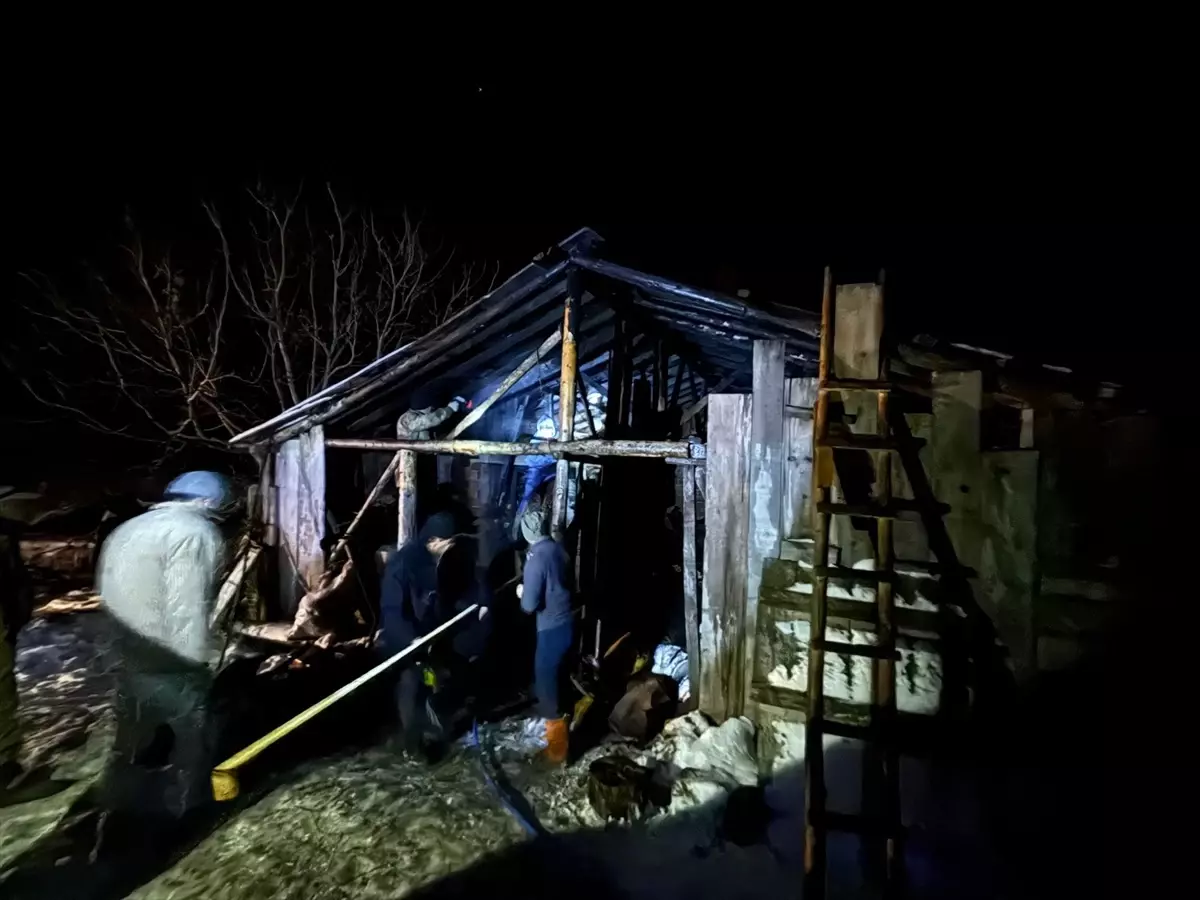 Mudurnu'da Odunlukta Çıkan Yangın Söndürüldü