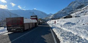 Şırnak kara yolu kar ve çığ nedeniyle trafiğe kapatıldı