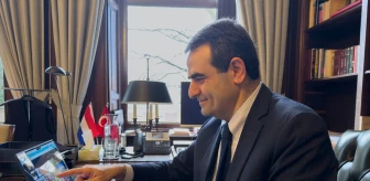Türkiye'nin Lahey Büyükelçisi Selçuk Ünal, Yılın Kareleri oylamasına katıldı