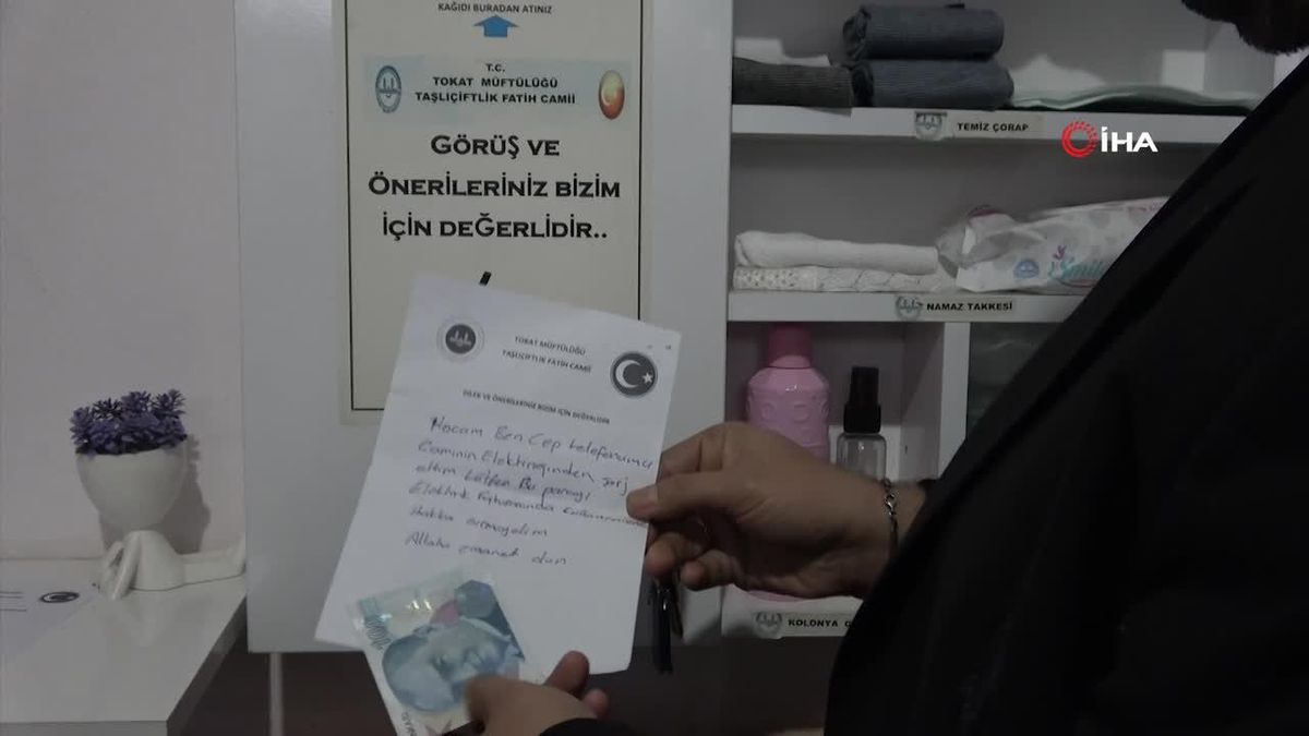 Dilek kutusunu açan imam hayrete düştü: Caminin elektriği ile telefonunu şarj etti, bıraktığı para ve not ile yürekleri ısıttı