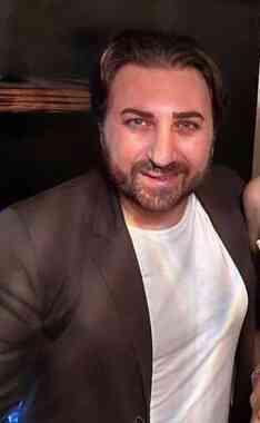 İzmir'de Güzellik Merkezinde Cinayet: Eşini Başka Erkeklerle Görüştürdüğü İddiasıyla Tartıştığı Kişiyi Bıçaklayarak Öldürdü