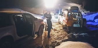 Kardan kapanan yolda hasta ambulansla hastaneye götürüldü