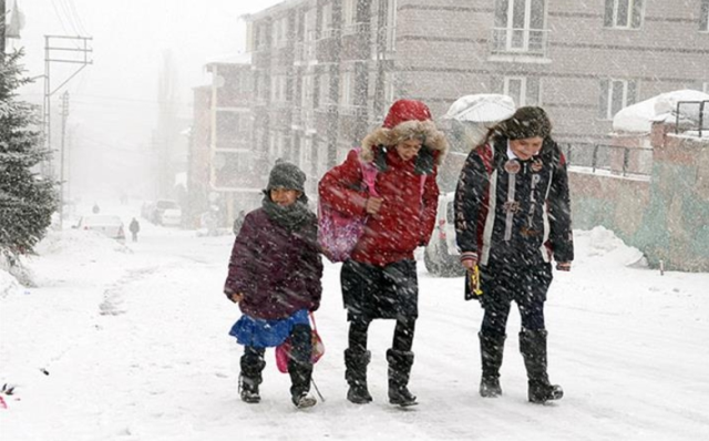 Adana'da okullar tatil mi? 17 Ocak Çarşamba günü Adana'da okullar tatil edildi mi, edilecek mi? SON DAKİKA Adana Valiliği açıklaması!