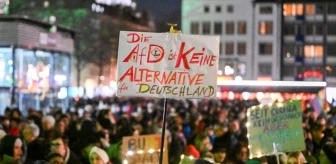 Almanya'da aşırı sağcı partinin göçmenleri geri gönderme planlarına tepki